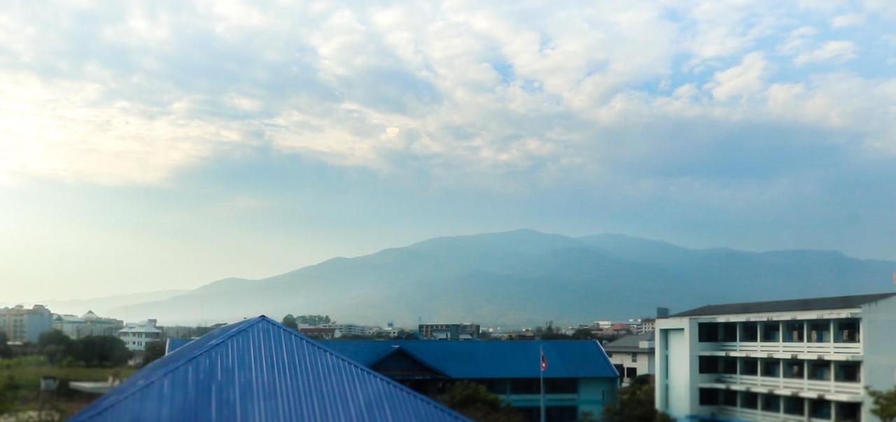 Peppy Hotel-Pepperyhills Hotel - Chiang Mai — Photos 1